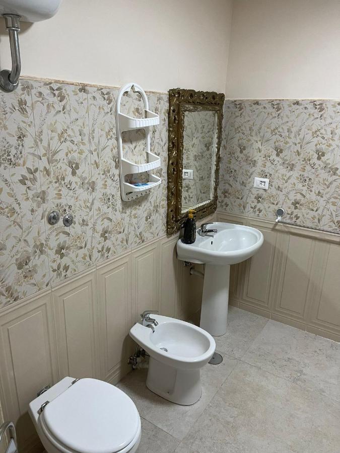Maison Del Trianon Наполи Екстериор снимка