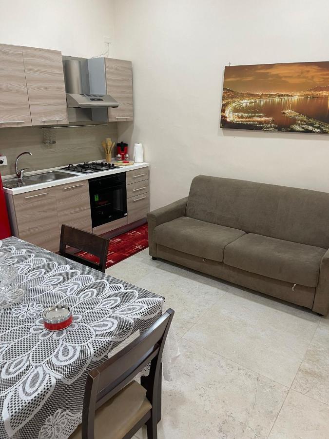 Maison Del Trianon Наполи Екстериор снимка