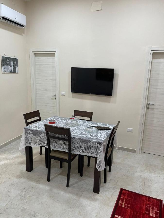 Maison Del Trianon Наполи Екстериор снимка